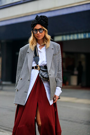 black belt, black hat, blazer, blue bag, christian dior, graphic bag, grey jacket, headscarf, houndstooth pattern, leather bag, printed bag, printed jacket, red skirt, saddle bag, sunglasses, white shirt, street style, jonathan paciullo, FW, frenchystyle, fashion week, MFW, MILAN, AUTUMN WINTER 2019-2020, AW 19-20, FALL WINTER 2019-2020, FW 19-20, vertical, atmosphere details, detail