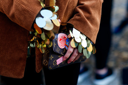 brown bag, brown jacket, corduroy, glitter, graphic bag, leather bag, louis vuitton, monogram, printed bag, sequined, MILAN, MFW, fashion week, frenchystyle, FW, jonathan paciullo, street style, AUTUMN WINTER 2019-2020, AW 19-20, FALL WINTER 2019-2020, FW 19-20, atmosphere details, detail, horizontal