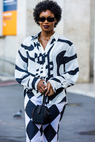 bag, bicolor, black and white, black bag, black pants, black sunglasses, diamond print, Didi Stone, print, printed pants, printed shirt, rectangle sunglasses, ruffles, satin bag, small bag, sunglasses, white pants, white shirt, fashion week, frenchystyle, FW, jonathan paciullo, street style, PFW, PARIS, SPRING SUMMER 2022, SS 22, vertical, atmosphere details