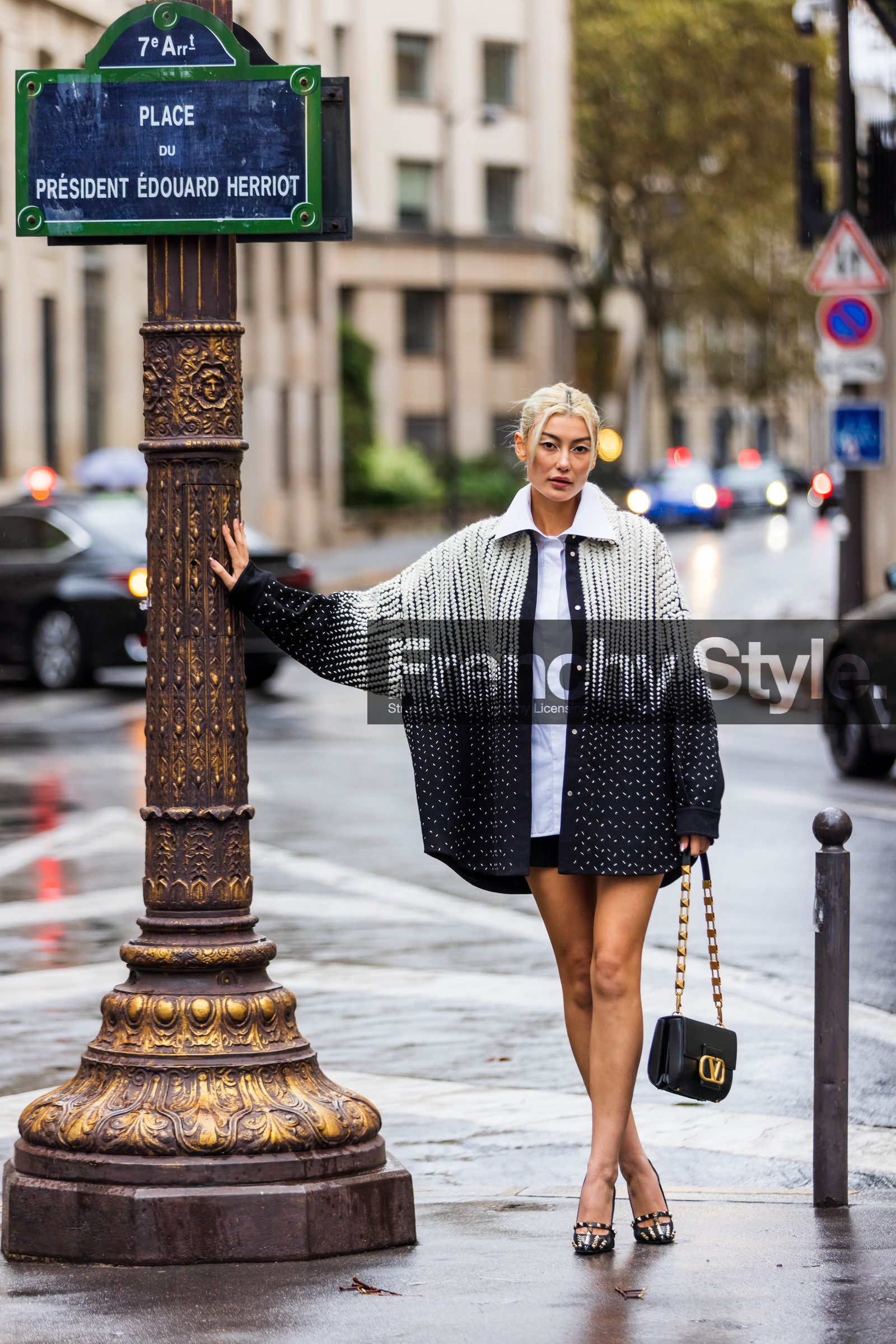 Amalie Gassmann, bag, black bag, black heels, black jacket, embroidery, heels, jacket, leather bag, statement jacket, statements heels, studs, valentino bag, white shirt, street style, jonathan paciullo, FW, frenchystyle, fashion week, PFW, PARIS, SPRING SUMMER 2022, SS 22, vertical, full length