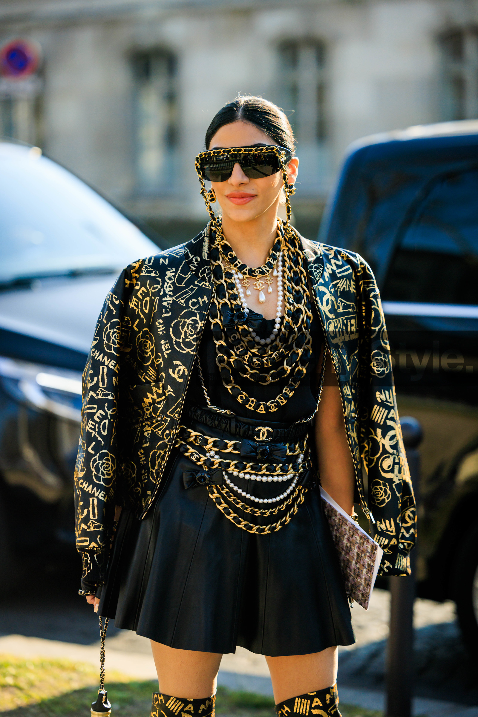 chanel, chanel sunglasses, black sunglasses, multiple necklaces, chanel necklaces, chanel belt, multiple belts, chanel jacket, mini skirt, black top, black top, street style, jonathan paciullo, FW, frenchystyle, fashion week, AUTUMN WINTER 2022-2023, FALL WINTER 2022_2023, FW 22-23, PFW, PARIS, vertical, detail