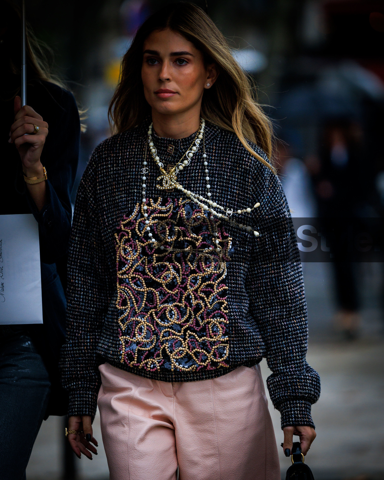 PARIS, PFW, fashion week, frenchystyle, FW, jonathan paciullo, street style, SPRING SUMMER 2024, SS 24, vertical, atmosphere details, detail