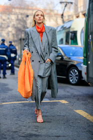 blazer, grey coat, grey jacket, grey pants, grey suit, leather bag, leather shoes, leonie hanne, orange bag, orange top, red shoes, the row, trousers, street style, jonathan paciullo, FW, frenchystyle, fashion week, MFW, MILAN, AUTUMN WINTER 2019-2020, AW 19-20, FALL WINTER 2019-2020, FW 19-20, vertical, full length