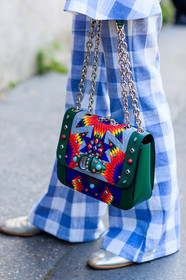 atmosphere details, blue pants, checked pants, detail, fashion week, frenchystyle, FW, gingham, graphic pants, green bag, jonathan paciullo, leather bag, MENSWEAR, multicolor bag, PARIS, PFW, plaid, printed bag, printed pants, SPRING SUMMER 2018, SS 18, street style, trousers, vertical