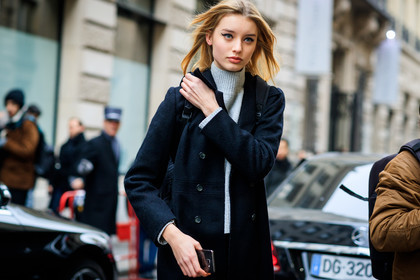 black coat, eyeliner, grey sweater, fashion week, frenchystyle, FW, jonathan paciullo, street style, PFW, PARIS, SPRING SUMMER 2017, SS 17, HAUTE COUTURE, atmosphere details, detail, horizontal, portrait, model
