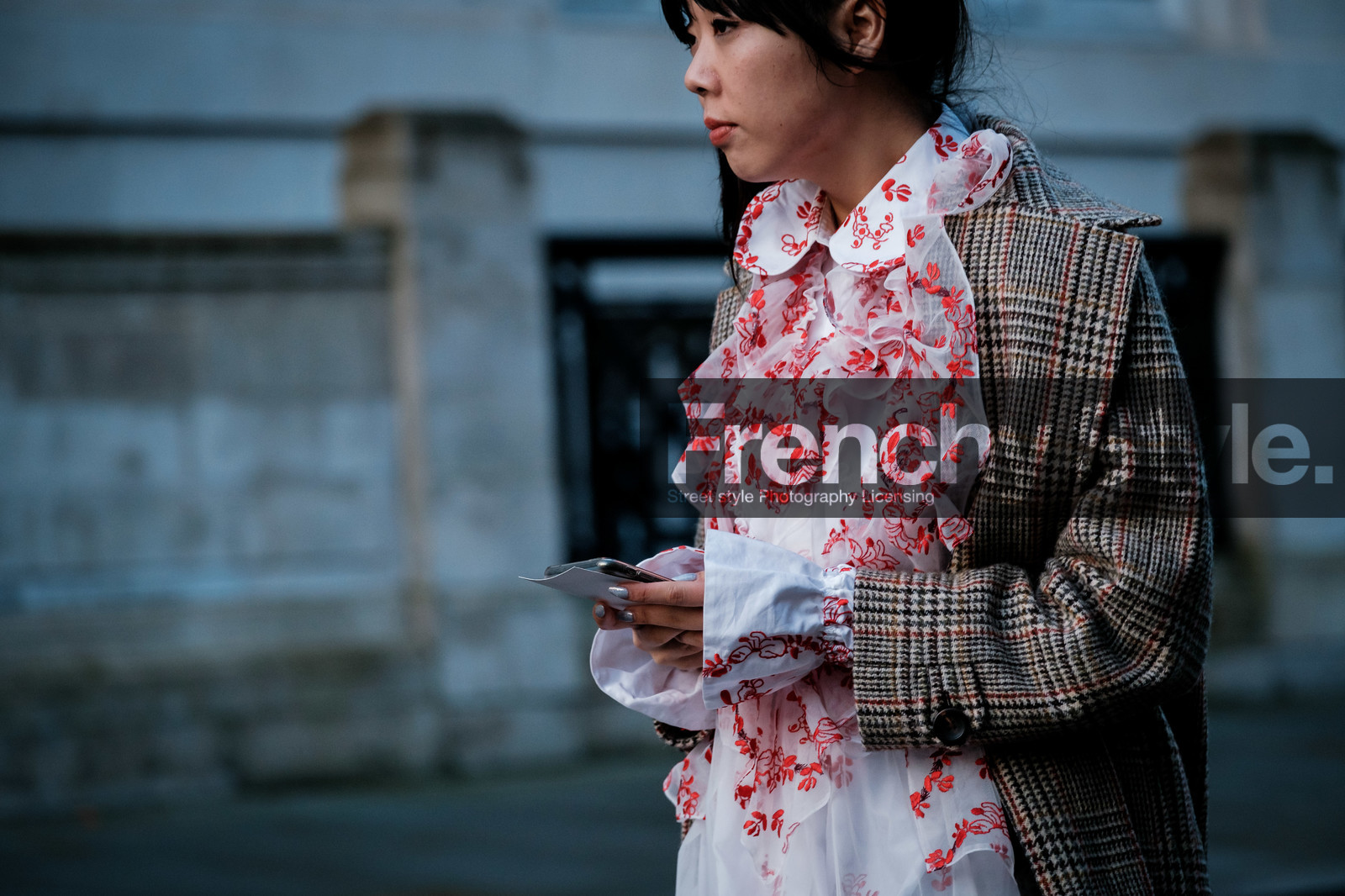 susie lau, close up detail, checked coat, beige coat, brown coat, white blouse, floral embroidered blouse, tulle blouse, ruffle blouse, red blouse, fashion week, frenchystyle, FW, jonathan paciullo, street style, LFW, LONDON, AUTUMN WINTER 2020-2021, FALL WINTER 2020-2021, FW 20-21, horizontal, atmosphere details, detail