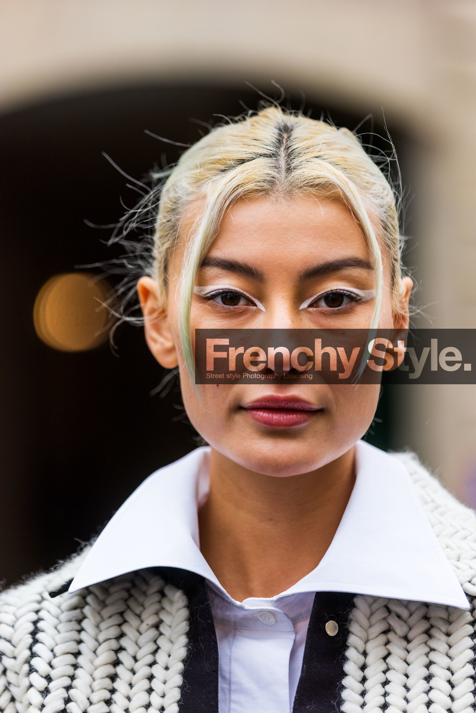 Amalie Gassmann, close up, collar, detail, eyeliner, makeup, white eyeliner, white shirt, street style, jonathan paciullo, FW, frenchystyle, fashion week, PFW, PARIS, SPRING SUMMER 2022, SS 22, vertical, atmosphere details