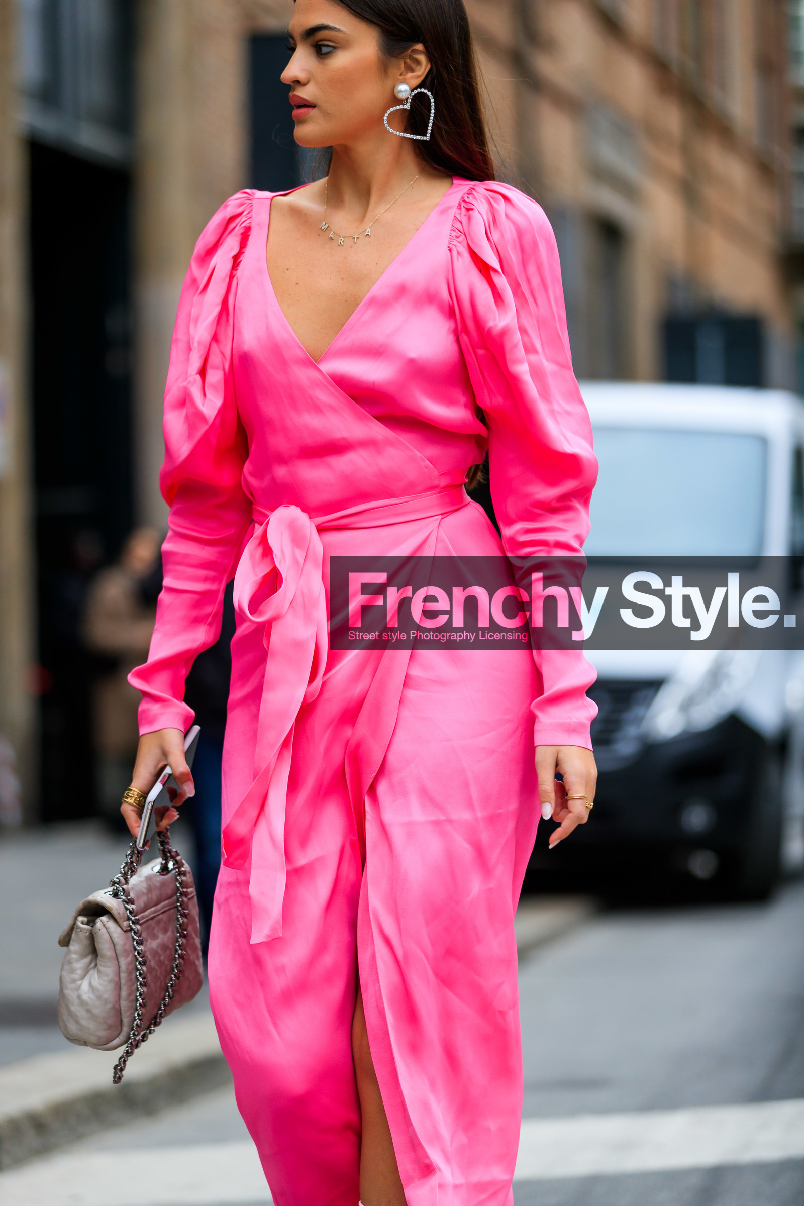 beige bag, chanel handbag, earrings, leather bag, pink dress, MILAN, MFW, fashion week, frenchystyle, FW, jonathan paciullo, street style, AUTUMN WINTER 2019-2020, AW 19-20, FALL WINTER 2019-2020, FW 19-20, vertical, atmosphere details, detail