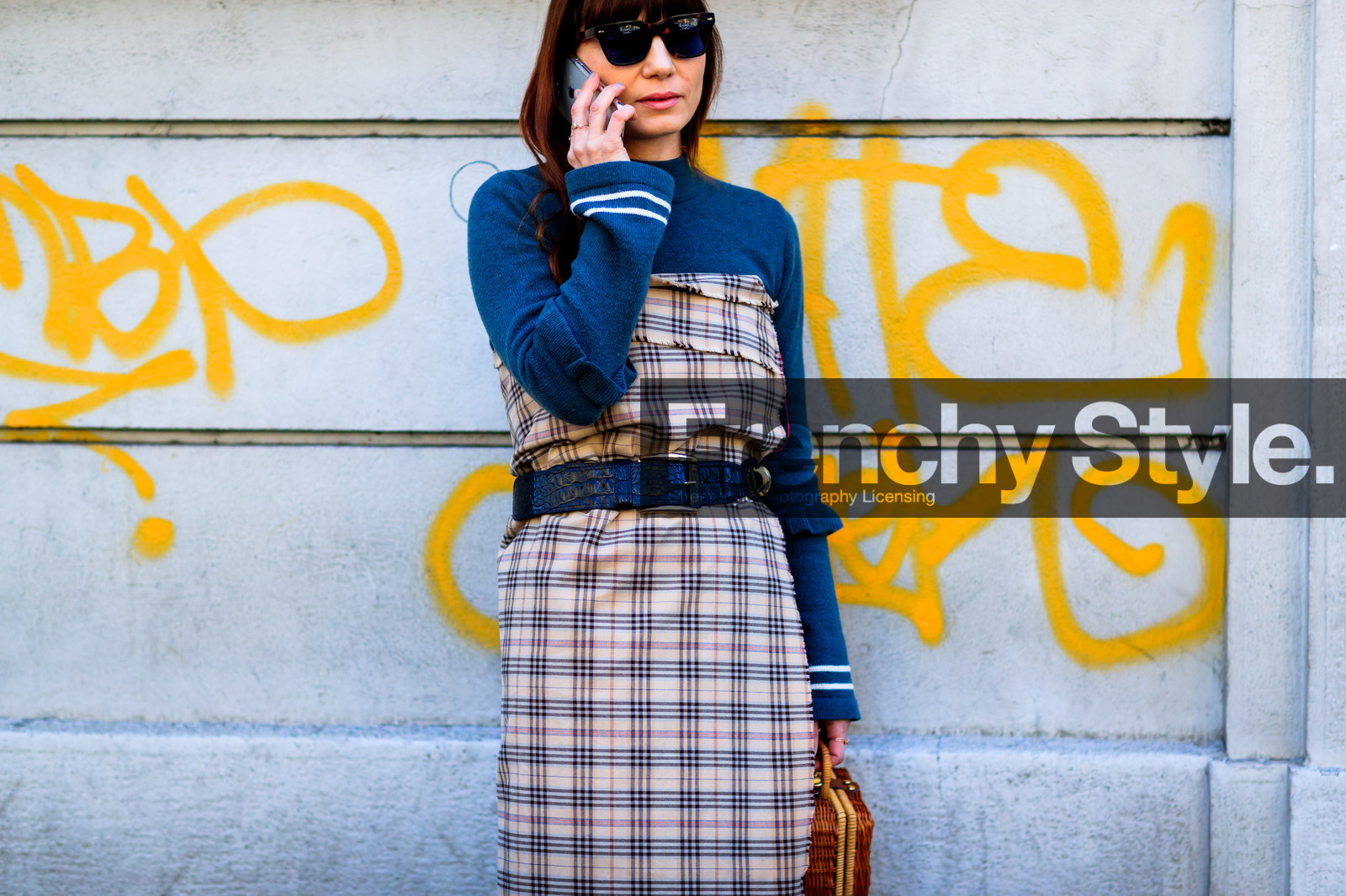 atmosphere details, AUTUMN WINTER 2017-2018, AW 17-18, basket, beige dress, black belt, blue sweater, bustier dress, checked dress, detail, FALL WINTER 2017-2018, fashion week, frenchystyle, FW, FW 17-18, graphic dress, horizontal, jonathan paciullo, leather bag, leather belt, MFW, MILAN, plaid, printed dress, straw bag, street style, sunglasses, tartan