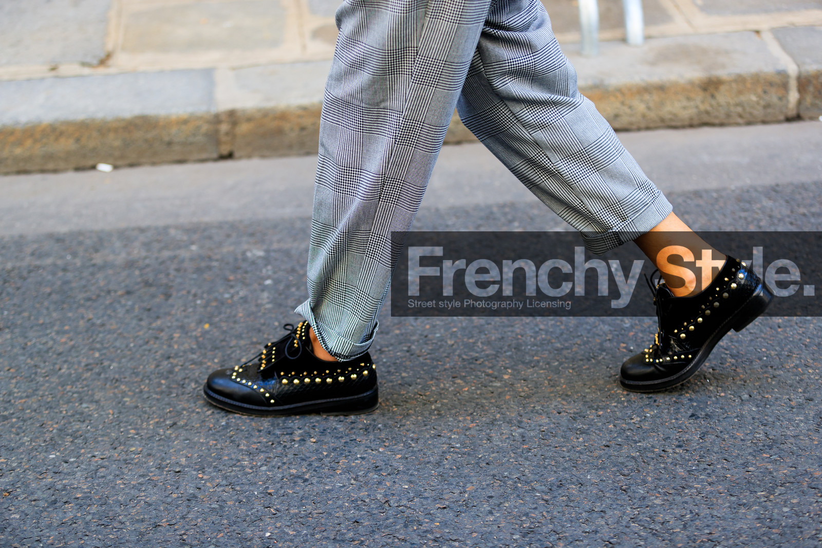 atmosphere details, black shoes, checked pants, detail, fashion week, frenchystyle, FW, grey pants, horizontal, jonathan paciullo, leather shoes, PARIS, PFW, plaid, SPRING SUMMER 2018, SS 18, street style, studs, trousers