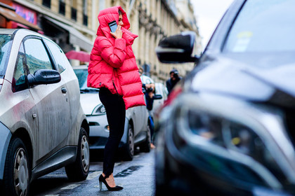 atmosphere details, AUTUMN WINTER 2017-2018, AW 17-18, balenciaga, black pants, black shoes, chiara capitani, down jacket, FALL WINTER 2017-2018, fashion week, frenchystyle, full length, FW, FW 17-18, high heels, horizontal, jonathan paciullo, leather shoes, PARIS, PFW, pink jacket, stir pants, street style, trousers