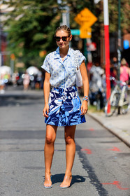 blue shirt, blue skirt, bracelet, graphic skirt, high heels, jenny walton, leather bag, leather shoes, polka dot, printed shirt, printed skirt, sunglasses, transparent shoes, white bag, fashion week, frenchystyle, FW, jonathan paciullo, street style, NYFW, NEW YORK, SPRING SUMMER 2019, SS 19, vertical, full length
