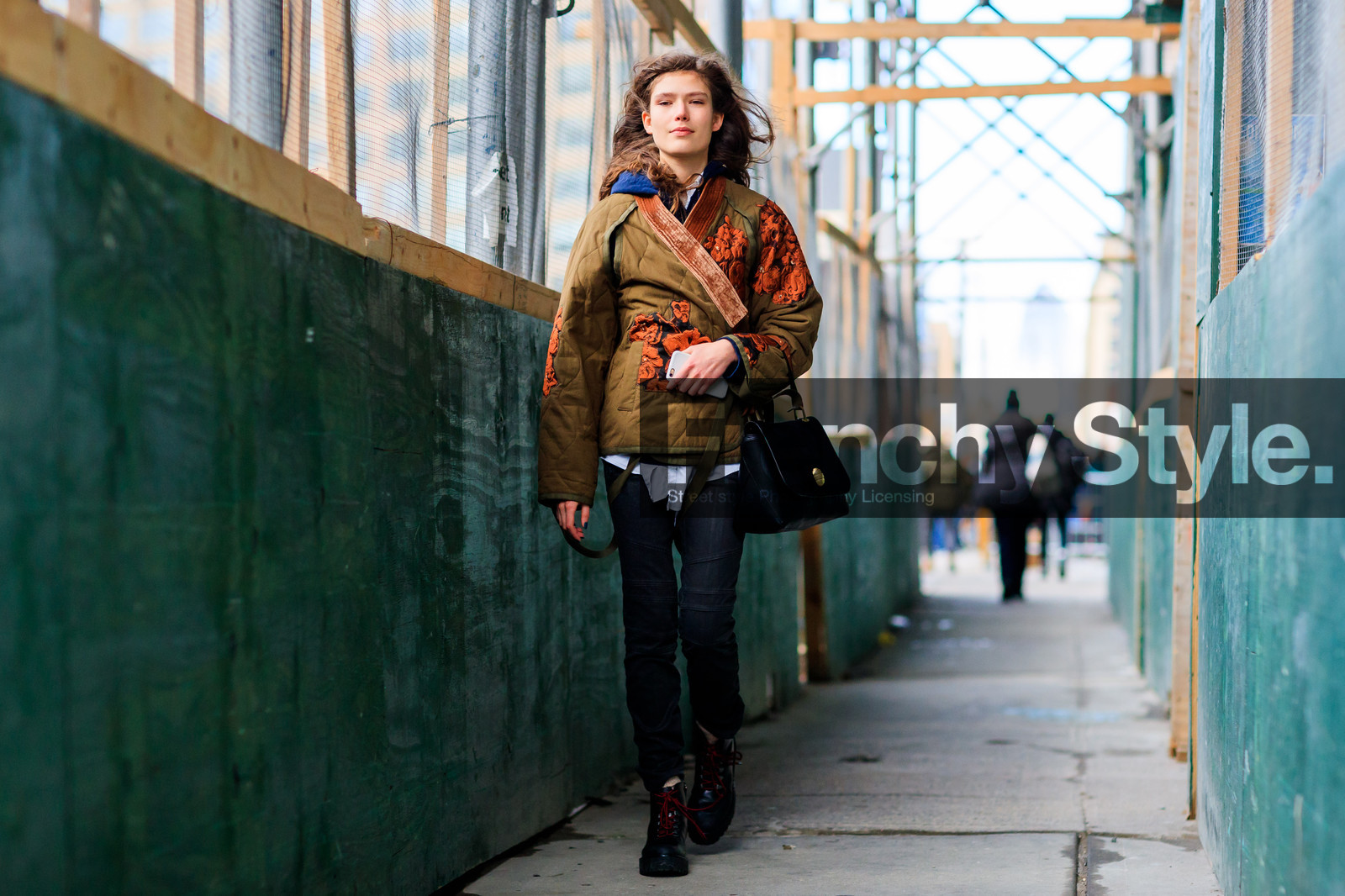 atmosphere details, AUTUMN WINTER 2017-2018, AW 17-18, black bag, black boots, black denim, denim pants, embroidered jacket, embroideries, FALL WINTER 2017-2018, fashion week, frenchystyle, full length, FW, FW 17-18, green jacket, horizontal, jeans, jonathan paciullo, kimono, kimono vest, leather bag, leather boots, model, NEW YORK, NYFW, street style, trousers