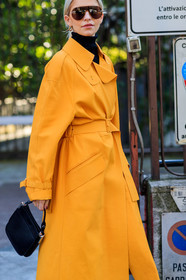 black bag, black turtleneck, caro daur, earrings, leather bag, prada, sunglasses, trench coat, yellow coat, MILAN, MFW, fashion week, frenchystyle, FW, jonathan paciullo, street style, AUTUMN WINTER 2019-2020, AW 19-20, FALL WINTER 2019-2020, FW 19-20, vertical, atmosphere details, detail