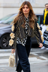 leopard printed shirt, beige shirt, straw bag, hand bag, basket bag, straw detail, straw detail, straw detail jacket, straw detail, black jacket, knit jacket, lurex jacket, floral embroidered jacket, striped jacket, black jeans, denim, fashion week, frenchystyle, FW, jonathan paciullo, street style, PFW, PARIS, vertical, atmosphere details, detail