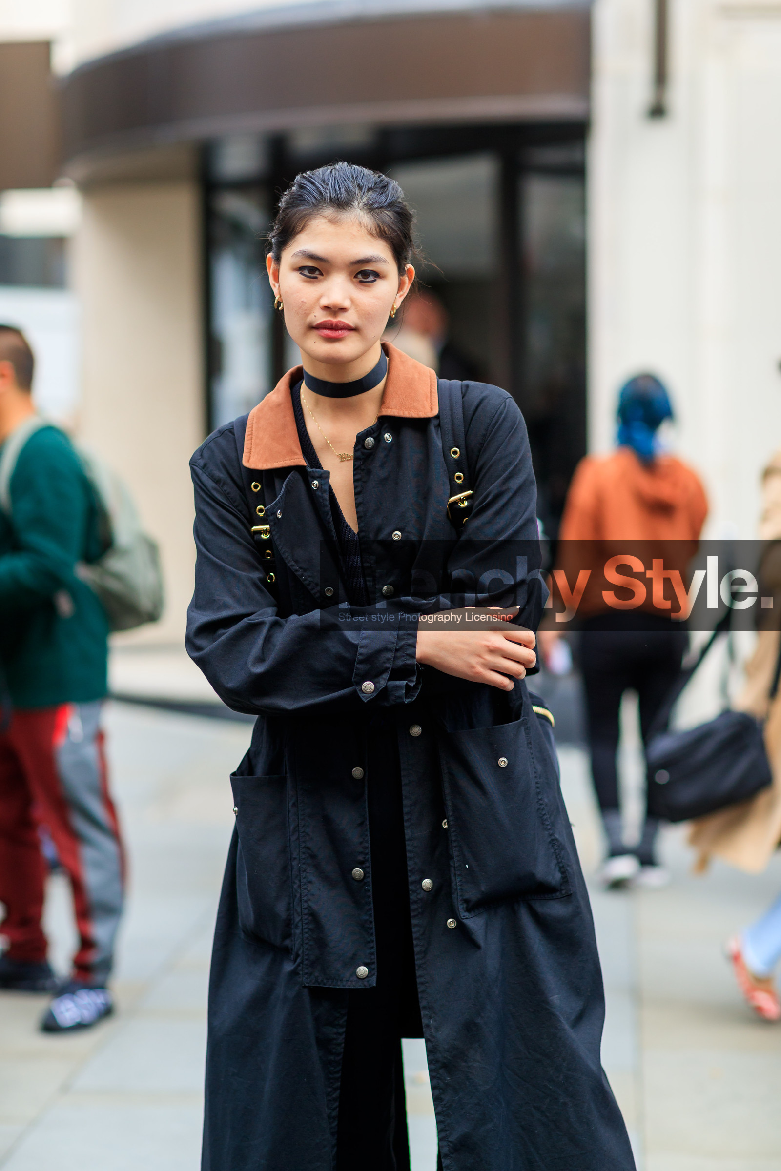 atmosphere details, black jacket, black pants, black sweater, blazer, choker, detail, eyeliner, fashion week, frenchystyle, FW, jonathan paciullo, LFW, LONDON, model, necklace, pulled back hair, rina fukushi, SPRING SUMMER 2018, SS 18, street style, trousers, vertical