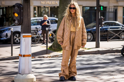 beige coat, beige jacket, beige pants, beige top, black sunglasses, coat, Emili Sindlev, jacket, large pants, leather coat, leather jacket, miu miu look, miu miu looks, pants, plateforme shoes, quilted coat, sunglasses, fashion week, frenchystyle, FW, jonathan paciullo, street style, PFW, PARIS, SPRING SUMMER 2022, SS 22, horizontal, atmosphere details, full length
