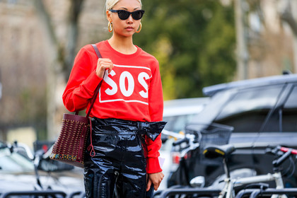 atmosphere details, AUTUMN WINTER 2017-2018, AW 17-18, black pants, detail, earrings, FALL WINTER 2017-2018, fashion week, frenchystyle, FW, FW 17-18, horizontal, jonathan paciullo, leather bag, leather pants, paco rabanne, PARIS, PFW, printed sweater, red bag, red sweater, street style, studs, sunglasses, trousers, vanessa hong