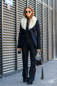 AUTUMN WINTER 2017-2018, AW 17-18, black bag, black jacket, black pants, black t shirt, blazer, FALL WINTER 2017-2018, fashion week, frenchystyle, full length, fur collar, FW, FW 17-18, jonathan paciullo, leather bag, MFW, MILAN, ray ban, street style, sunglasses, trousers, vertical, white fur