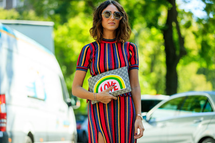 atmosphere details, detail, fashion week, frenchystyle, FW, graphic bag, graphic dress, gucci, horizontal, jonathan paciullo, leather bag, MFW, MILAN, printed bag, printed dress, red dress, soraya bakhtiar, SPRING SUMMER 2018, SS 18, street style, striped dress, sunglasses
