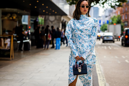 sunglasses, earrings, flower dress, flowered dress, midi dress, handbag, black, fashion week, frenchystyle, FW, jonathan paciullo, street style, SPRING SUMMER 2022, SS 22, LFW, LONDON, horizontal, atmosphere details, detail