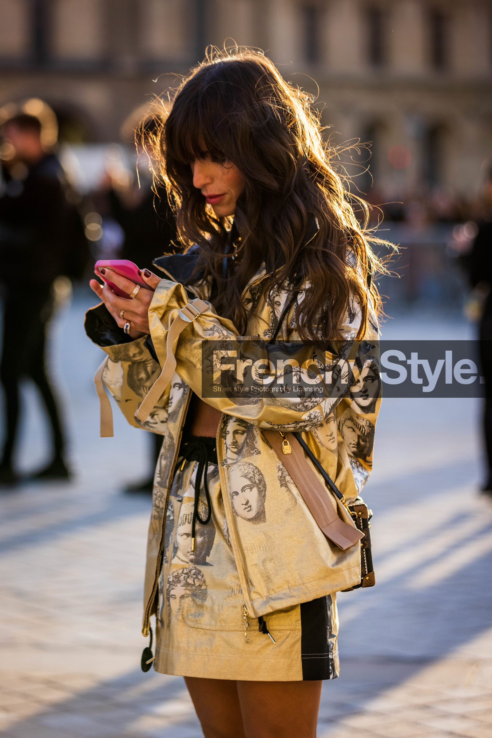 black bra, bra, gold jacket, gold skirt, jacket, louis vuitton look, print, printed jacket, printed skirt, short skirt, skirt, fashion week, frenchystyle, FW, jonathan paciullo, street style, PFW, PARIS, SPRING SUMMER 2022, SS 22, vertical, atmosphere details