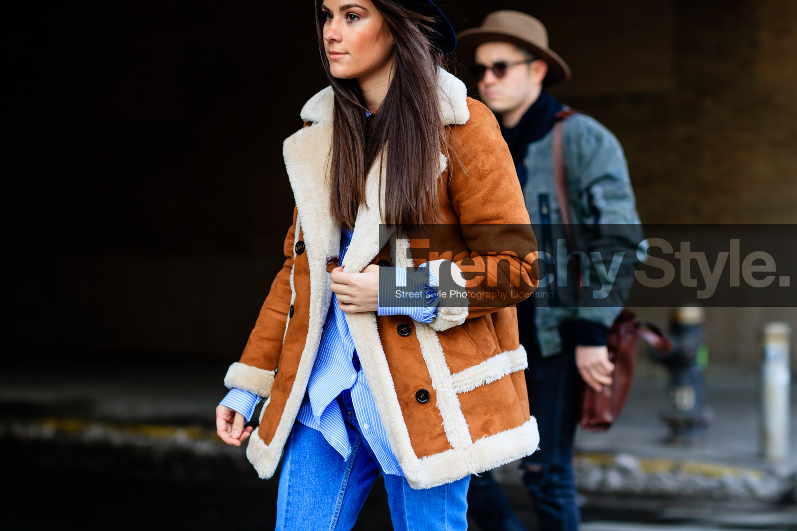 atmosphere details, AUTUMN WINTER 2017-2018, AW 17-18, blue denim, blue shirt, brown jacket, denim pants, detail, FALL WINTER 2017-2018, fashion week, frenchystyle, fur collar, FW, FW 17-18, horizontal, jeans, jonathan paciullo, leather jacket, NEW YORK, NYFW, shearling, street style, trousers, white fur