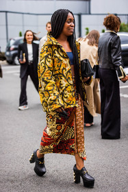 black plateforme, black pouch, bra, coat, color, floral print, flower, gucci plateforme, mocassins, navy bra, orange skirt, paisley, plateforme shoes, pouch, print, printed coat, printed skirt, Rajni Lucienne Jacques, red skirt, skirt, statement shoes, yellox coat, PARIS, PFW, fashion week, frenchystyle, FW, jonathan paciullo, street style, SPRING SUMMER 2022, SS 22, vertical, full length