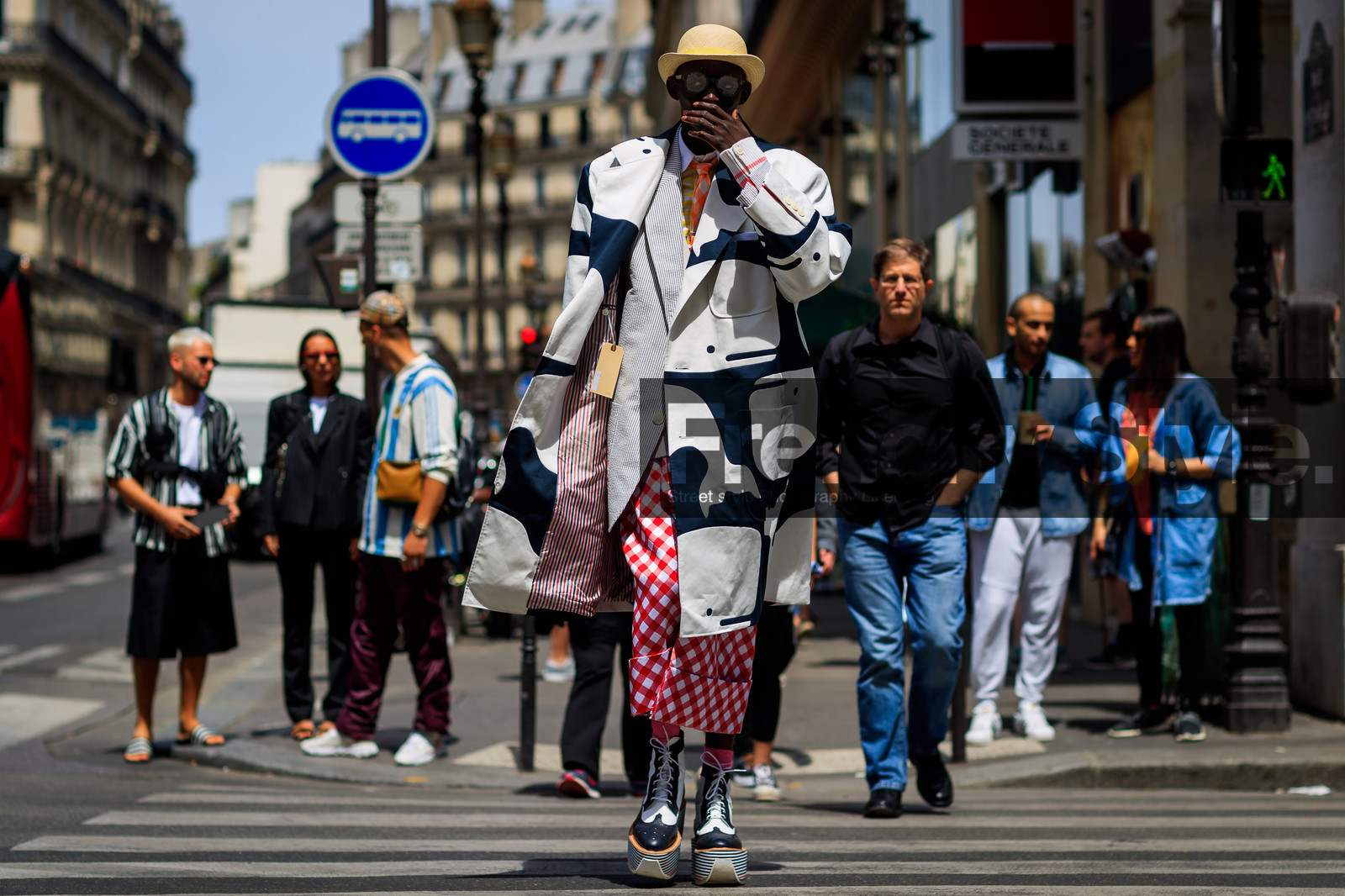 street style, jonathan paciullo, FW, frenchystyle, fashion week, PFW, PARIS, SPRING SUMMER 2019, SS 19, horizontal, atmosphere details, detail