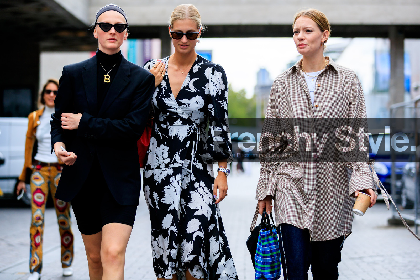 balenciaga, black and white, black jacket, black shorts, black turtleneck, blazer, blue bag, brown shirt, checked, floral, flowers, graphic bag, graphic dress, graphic shirt, headband, leather bag, necklace, plaid, printed bag, printed dress, printed shirt, sunglasses, trousers, watch, fashion week, frenchystyle, FW, jonathan paciullo, street style, LFW, LONDON, SPRING SUMMER 2019, SS 19, atmosphere details, horizontal, detail