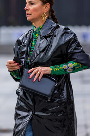 bag, black bag, crossbody bag, earrings, floral print, flower, gold earrings, green top, leather bag, printed top, trenchcoat, vinyl trenchcoat, fashion week, frenchystyle, FW, jonathan paciullo, street style, PFW, PARIS, SPRING SUMMER 2022, SS 22, vertical, atmosphere details