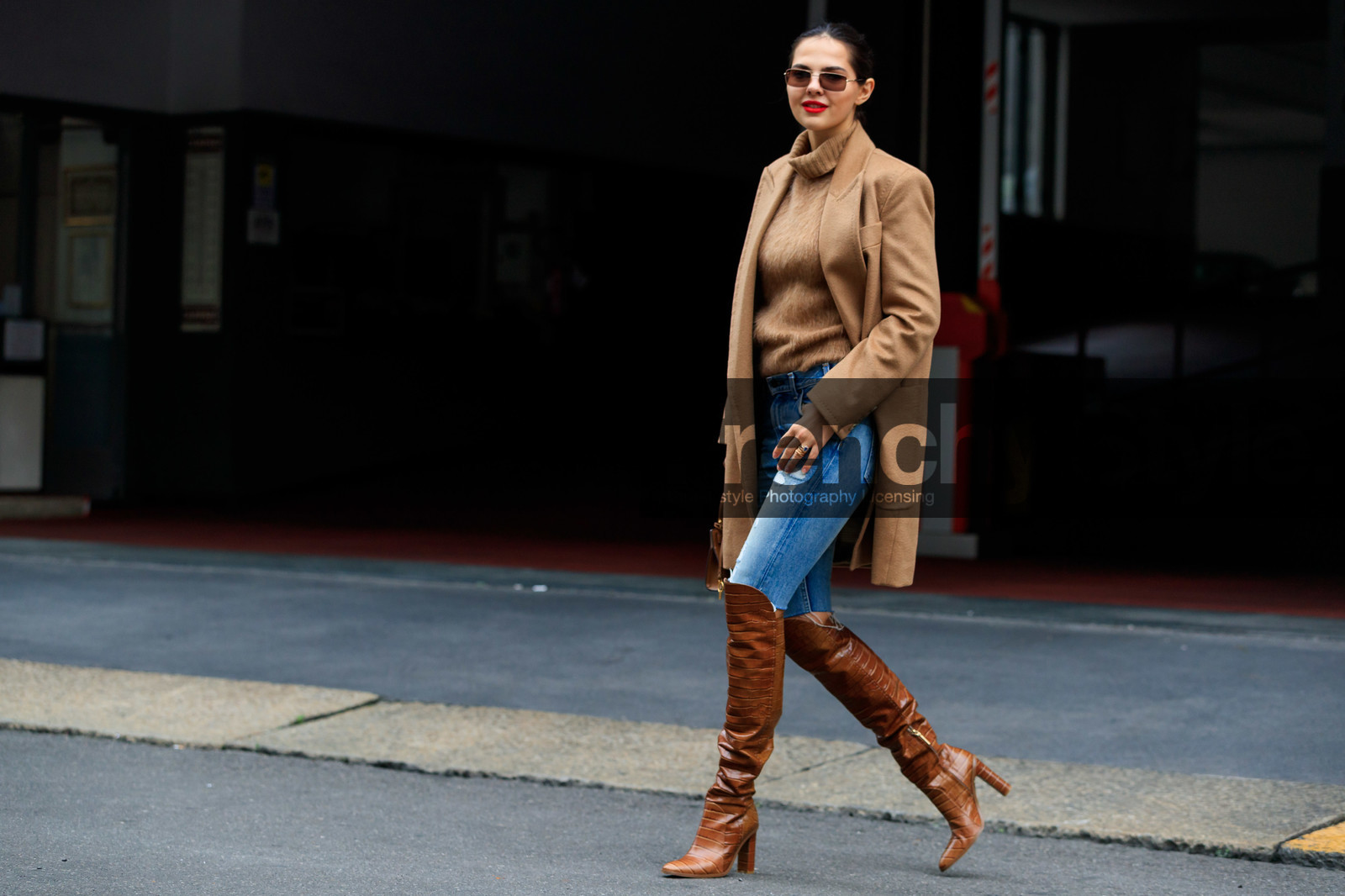 doina ciobanu, max mara boots, max mara coat, max mara pullover, beige coat, long coat, beige pullover, turtleneck pullover, brown leather boots, animal skin boots, high boots, high heels boots, blue jeans, denim, beige leather bag, hand bag, mini bag, aviator sunglasses, metalic frame sunglasses, square shape glasses, fashion week, frenchystyle, FW, jonathan paciullo, street style, MFW, MILAN, SPRING SUMMER 2020, SS 20