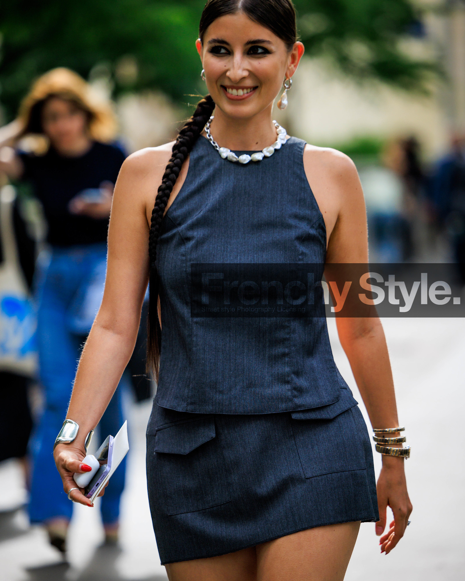 fashion week, frenchystyle, FW, jonathan paciullo, street style, PFW, PARIS, FW 23-24, FALL WINTER 2023-2024, AUTUMN WINTER 2023-2024, HAUTE COUTURE, vertical, atmosphere details, detail