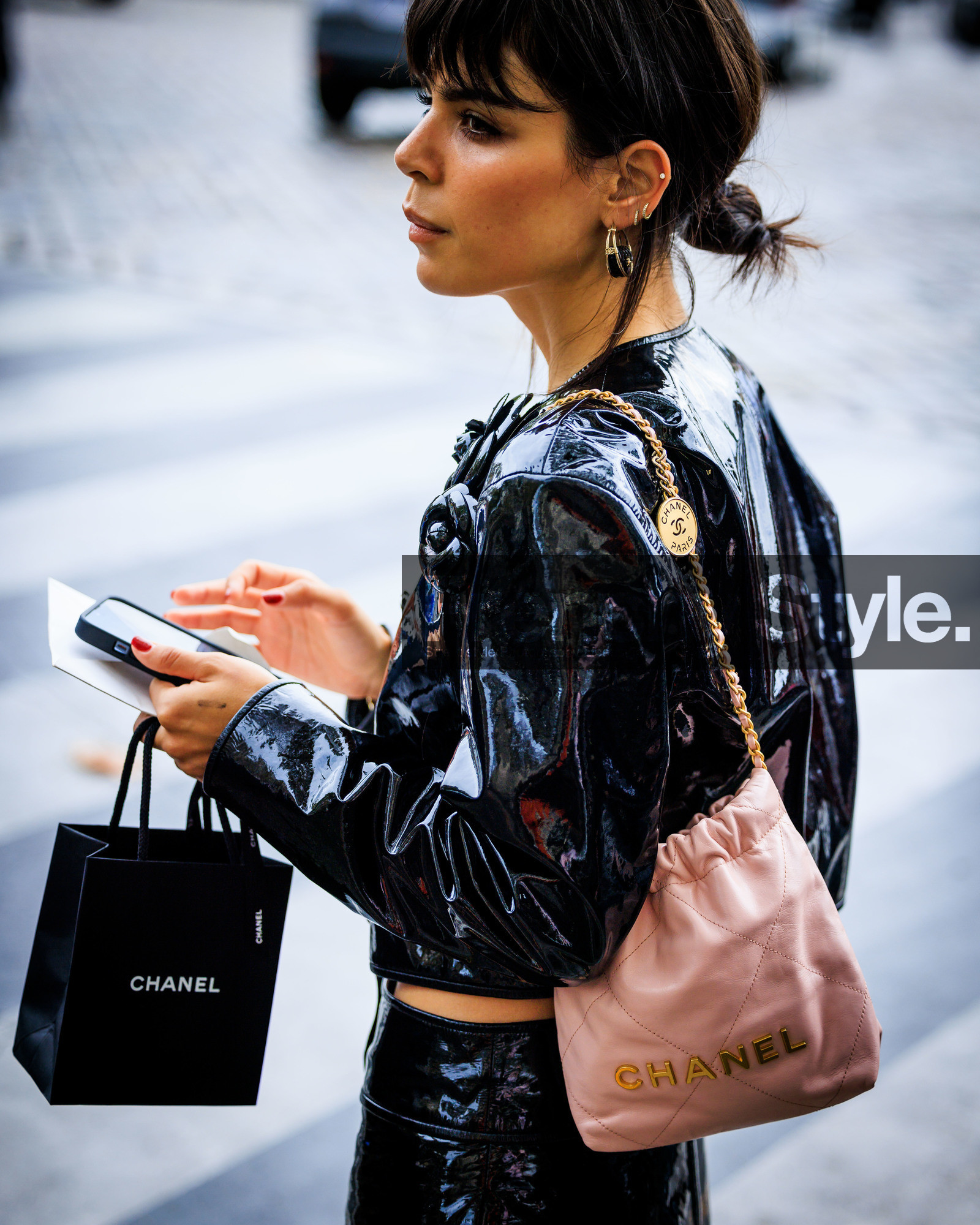 PARIS, PFW, fashion week, frenchystyle, FW, jonathan paciullo, street style, SPRING SUMMER 2024, SS 24, vertical, atmosphere details, detail