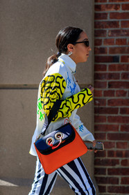 atmosphere details, detail, fashion week, frenchystyle, FW, geometric, graphic pants, graphic shirt, jonathan paciullo, jw anderson, leather bag, multicolor shirt, NEW YORK, NYFW, printed pants, printed shirt, red bag, SPRING SUMMER 2018, SS 18, street style, striped pants, sunglasses, trousers, vertical