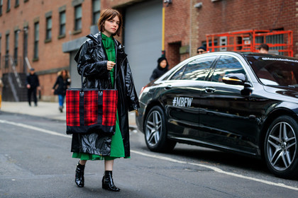black coat, black shoes, checked, checked bag, graphic bag, green dress, high heels, leather bag, leather coat, leather shoes, plaid, printed bag, red bag, tartan, street style, jonathan paciullo, FW, frenchystyle, fashion week, NYFW, NEW YORK, AUTUMN WINTER 2018-2019, AW 18-19, FALL WINTER 2018-2019, FW 18-19, atmosphere details, horizontal, full length, molly and reese blustein