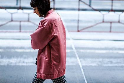 atmosphere details, AUTUMN WINTER 2016-2017, AW 16-17, black and white, checked pants, detail, fashion week, frenchystyle, FW, FW 16-17, horizontal, jonathan paciullo, NEW YORK, NYFW, pink, pink jacket, plaid, street style, woman