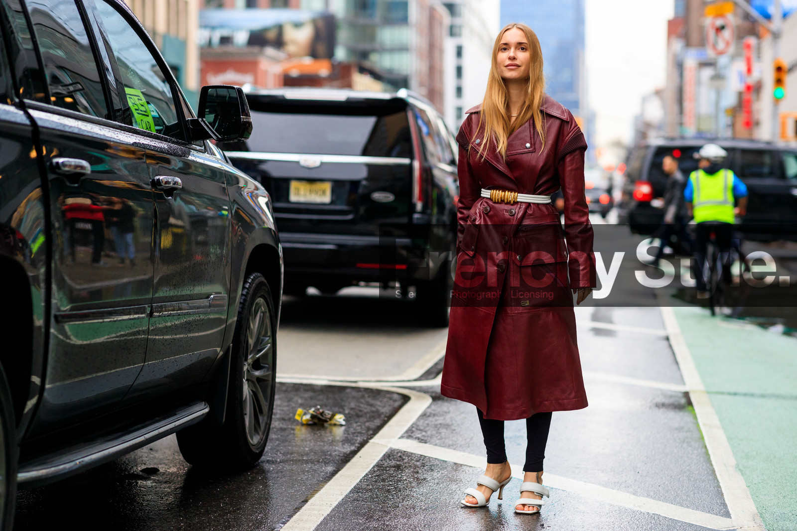 pernille teisbaek, burgundy leather jacket, burgundy leather trenchcoat, white leather sandals, white leather slippers, belted jacket, belted trench coat, burgundy leather perfecto, golden buckle belt, coach coat, fashion week, frenchystyle, FW, jonathan paciullo, street style, NYFW, NEW YORK, AUTUMN WINTER 2020-2021, FALL WINTER 2020-2021, FW 20-21, horizontal, atmosphere details, full length