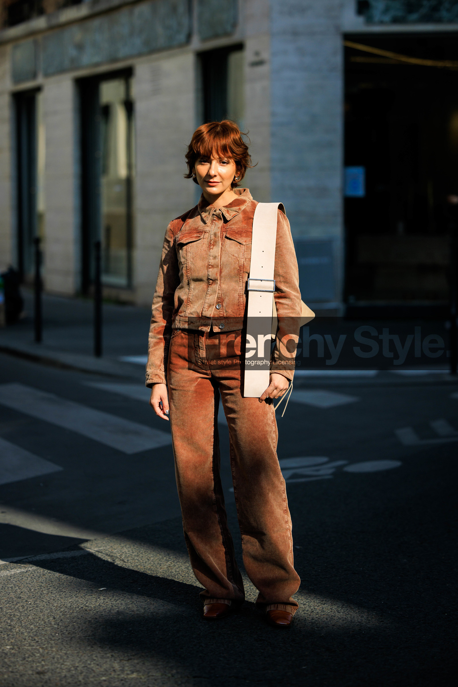 brown, ginger hair, orange outfit, orange shoes, orange jacker, orange pants, alyssa coscarelli, street style, jonathan paciullo, FW, frenchystyle, fashion week, AUTUMN WINTER 2022-2023, FALL WINTER 2022_2023, FW 22-23, PFW, PARIS, full length, vertical, corduroy look