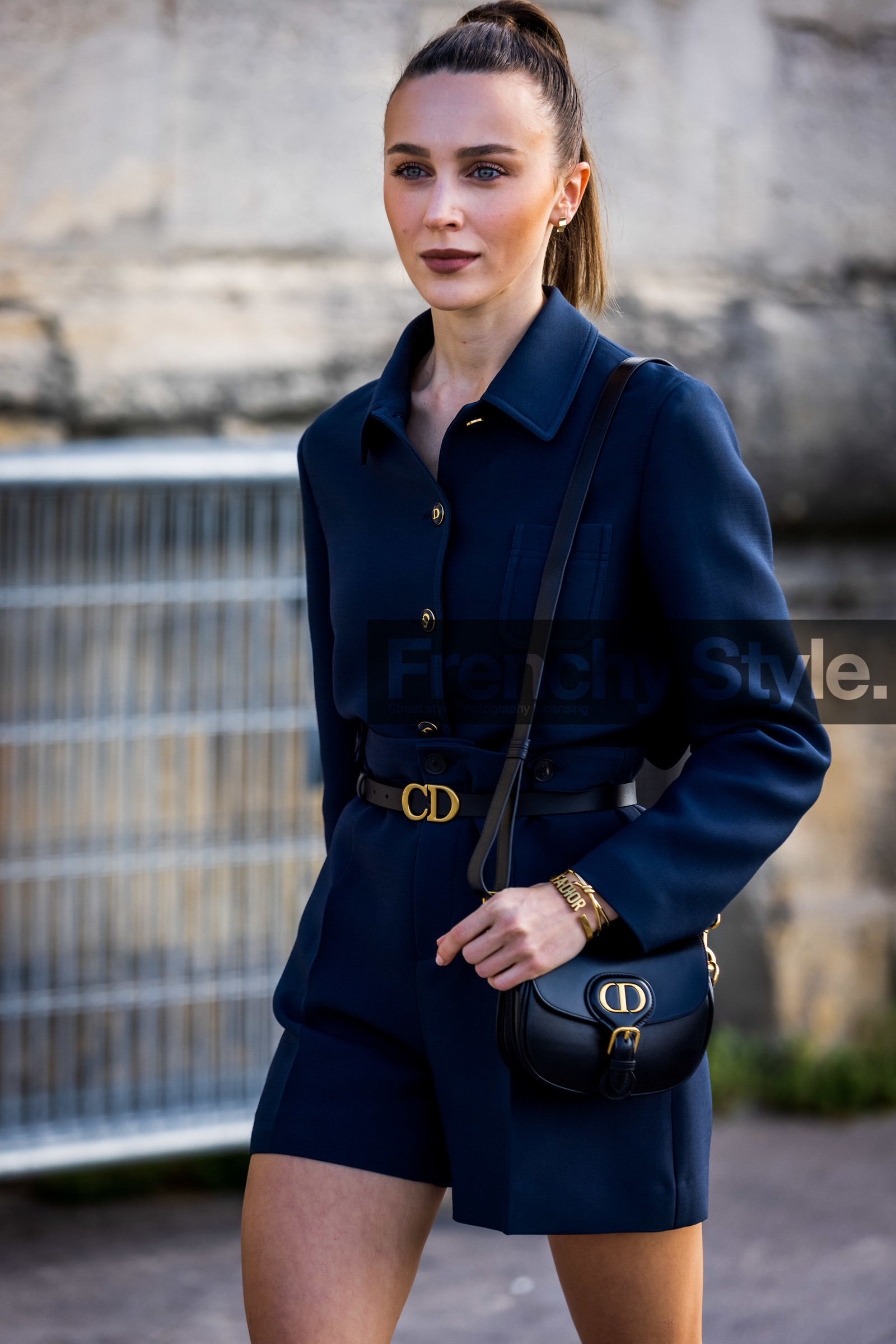 bag, belt, black bag, black belt, bracelet, dior bag, dior belt, dior bracelet, dior look, gold bracelet, lace up boots, leather belt, Mary Leest, navy shirt, navy short, shirt, short, street style, jonathan paciullo, FW, frenchystyle, fashion week, PFW, PARIS, SPRING SUMMER 2022, SS 22, vertical, atmosphere details
