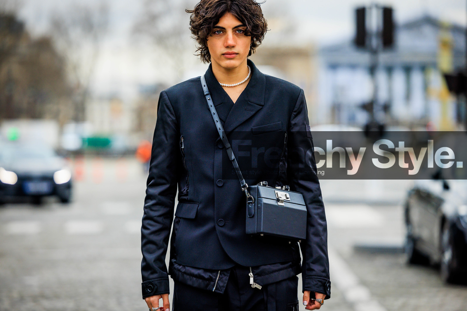 menswear, fashion week, frenchystyle, FW, jonathan paciullo, street style, PFW, PARIS, FALL WINTER 2022-2023, AUTUMN WINTER 2022-2023, FW 22-23, atmosphere details, detail, horizontal