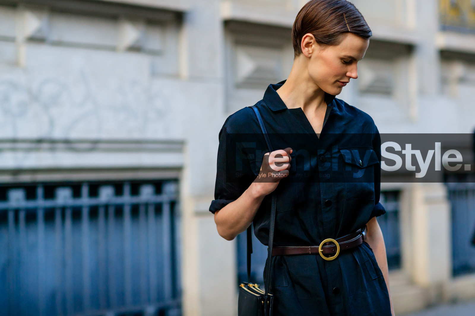 atmosphere details, black jumpsuit, brown belt, detail, fashion week, frenchystyle, FW, horizontal, jonathan paciullo, leather belt, MFW, MILAN, model, saskia de brauw, SPRING SUMMER 2017, SS 17, street style