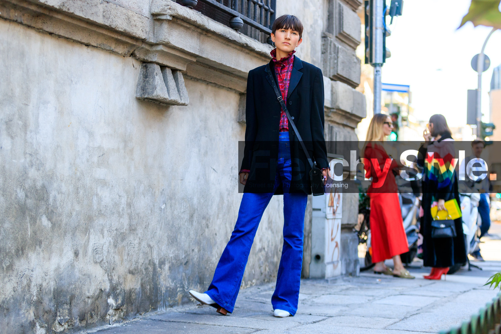 atmosphere details, black jacket, blazer, blue denim, checked shirt, denim pants, fashion week, frenchystyle, full length, FW, graphic shirt, horizontal, jeans, jonathan paciullo, leather shoes, MFW, MILAN, printed shirt, red shirt, SPRING SUMMER 2018, SS 18, street style, tartan, trousers, white shoes