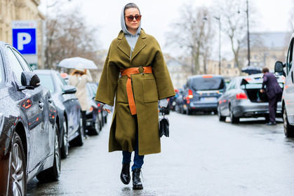 atmosphere details, AUTUMN WINTER 2017-2018, AW 17-18, black bag, black shoes, brown belt, FALL WINTER 2017-2018, fashion week, frenchystyle, full length, FW, FW 17-18, green coat, grey sweater, hoodie, horizontal, jonathan paciullo, leather bag, leather belt, leather shoes, lena lademann, PARIS, PFW, street style, sunglasses, trousers