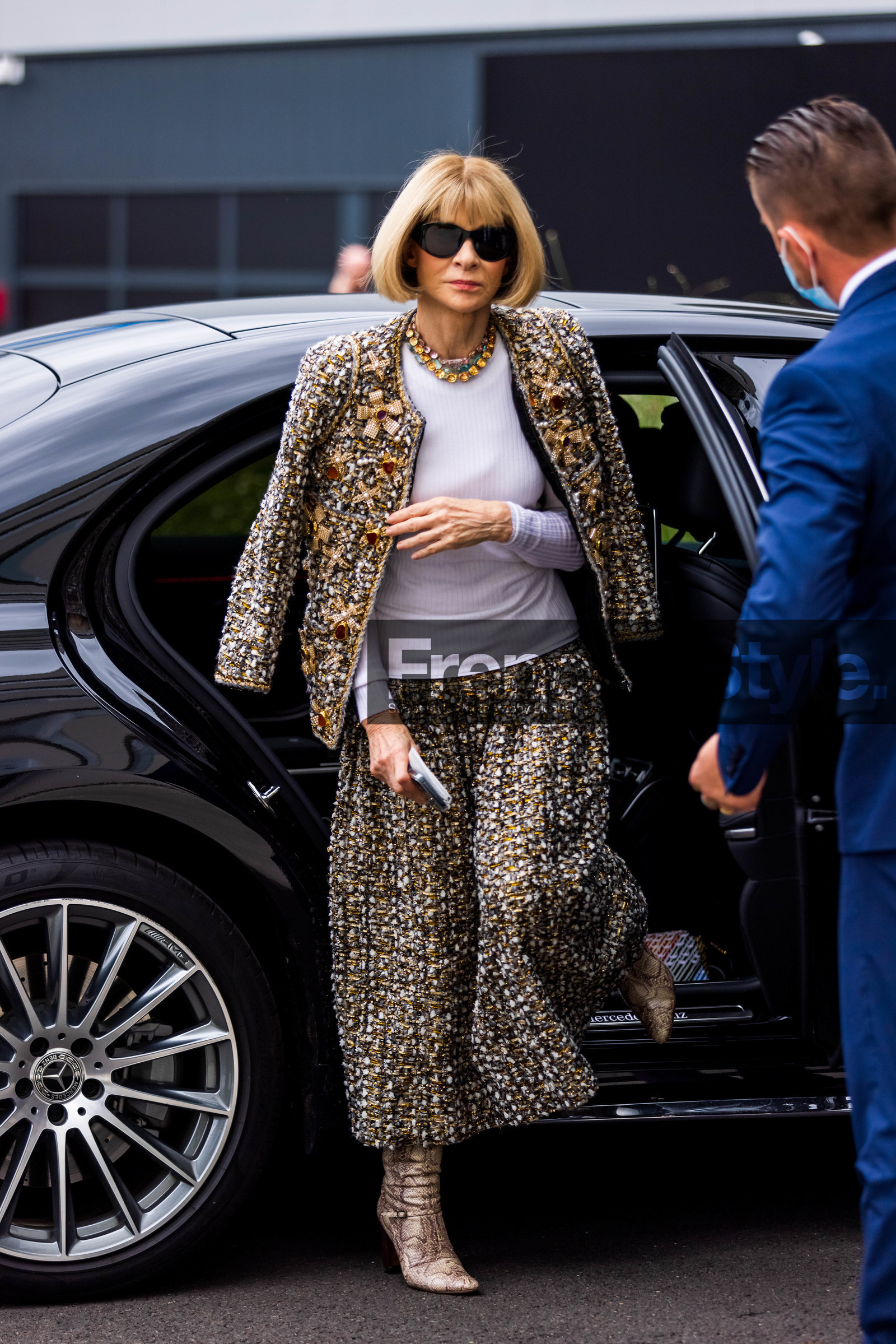 Anna Wintour, beige boots, black sunglasses, boots, embroidered jacket, embroidered skirt, embroidery, jacket, knitwear, long skirt, necklace, pearl, python boots, skirt, statement jacket, statement skirt, strass necklace, sunglasses, white knitwear, PARIS, PFW, fashion week, frenchystyle, FW, jonathan paciullo, street style, SPRING SUMMER 2022, SS 22, vertical, full length