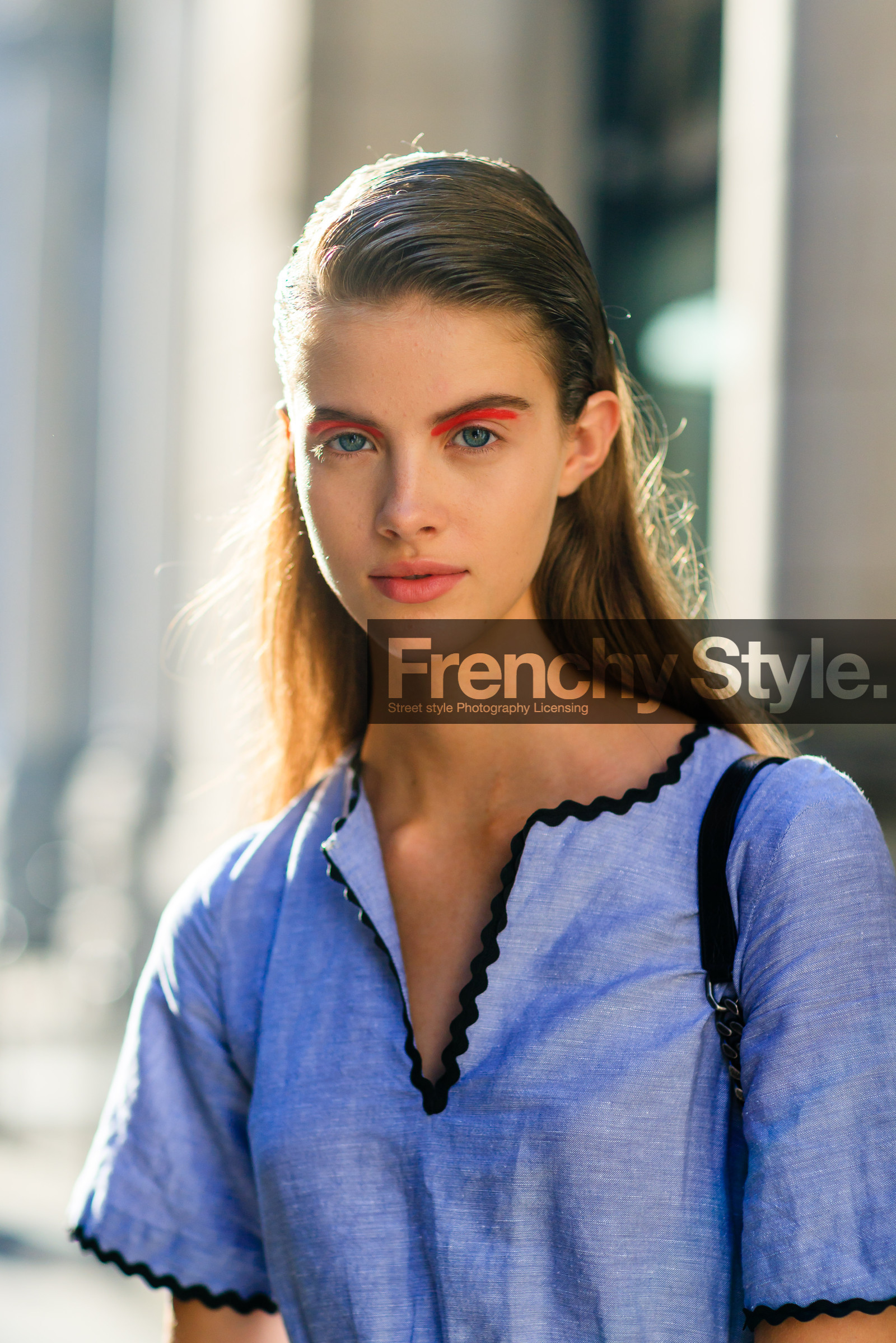 atmosphere details, blue top, detail, eyebrow, eyeliner, eyeshadow, fashion week, frenchystyle, FW, jonathan paciullo, long hair, MFW, MILAN, model, natural, portrait, pulled back hair, SPRING SUMMER 2017, SS 17, street style, vertical