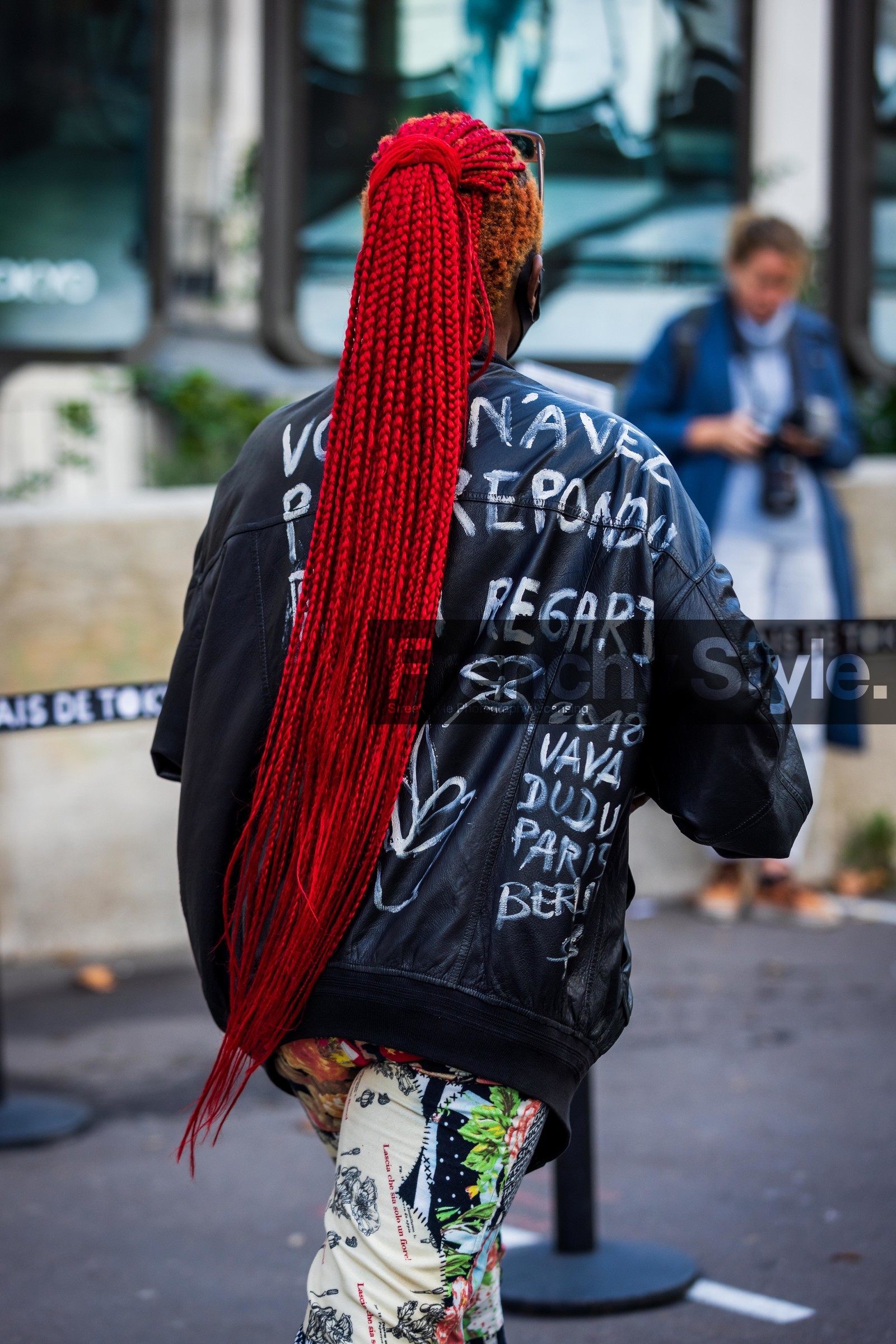 back, back detail, black jacket, braid, color, hairstyle, jacket, leather jacket, print, printed jacket, printed pants, quote, red haire, tail, fashion week, frenchystyle, FW, jonathan paciullo, street style, PFW, PARIS, SPRING SUMMER 2022, SS 22, vertical, atmosphere details