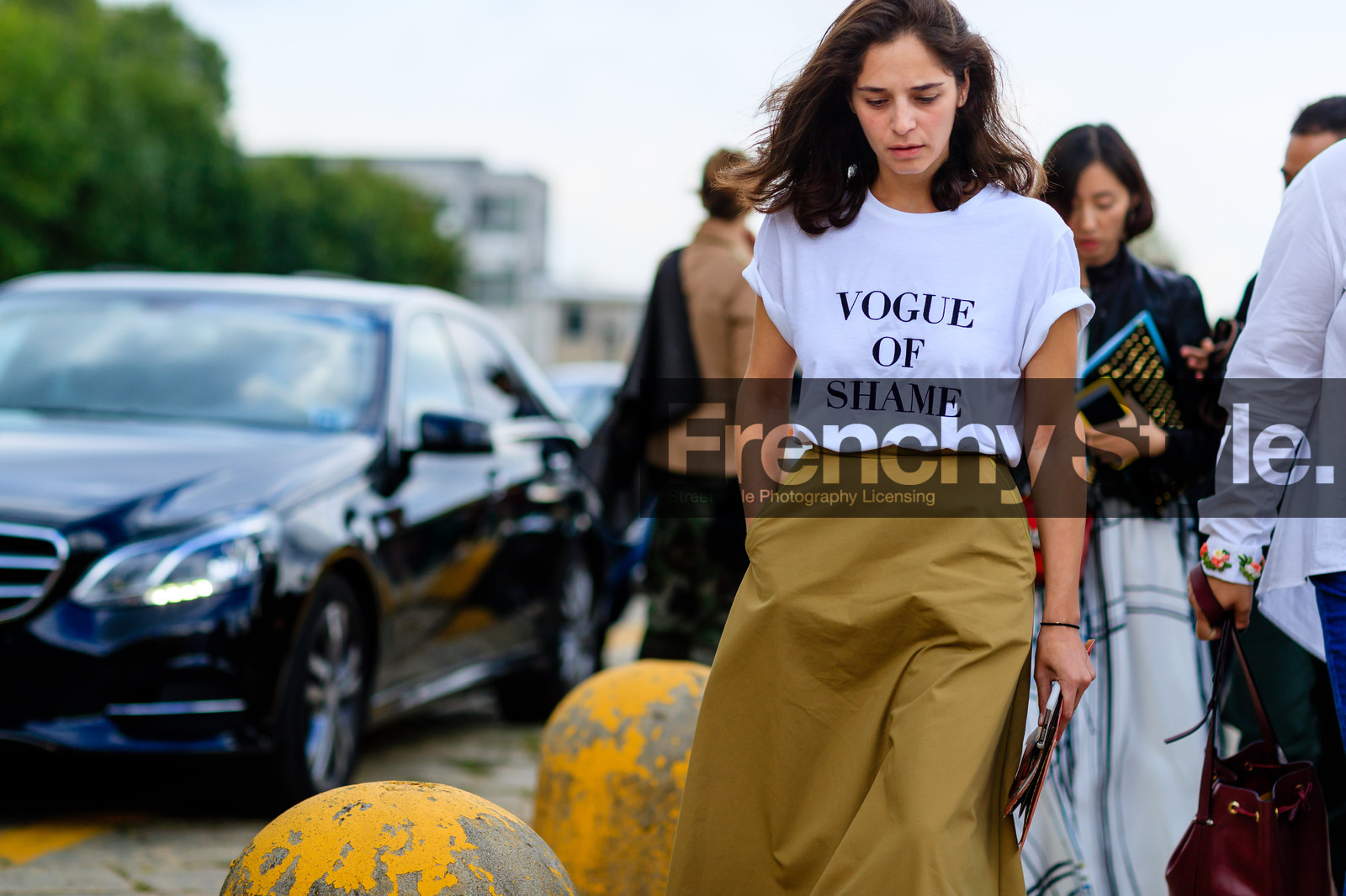 atmosphere details, beige skirt, detail, fashion week, frenchystyle, FW, horizontal, jonathan paciullo, MFW, MILAN, printed t shirt, SPRING SUMMER 2017, SS 17, street style, white t shirt