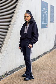 Kehlani, trousers, sweatshirt, shirt, black, shoes, clutch, glasses, fashion week, frenchystyle, FW, jonathan paciullo, street style, SPRING SUMMER 2022, SS 22, LFW, LONDON, vertical, full length