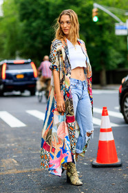 animal print, beige boots, blue denim, crop top, denim pants, drawings, graphic jacket, high heels, jeans, leather shoes, multicolor jacket, printed jacket, snake print, trousers, white top, fashion week, frenchystyle, FW, jonathan paciullo, street style, NYFW, NEW YORK, SPRING SUMMER 2019, SS 19, vertical, full length